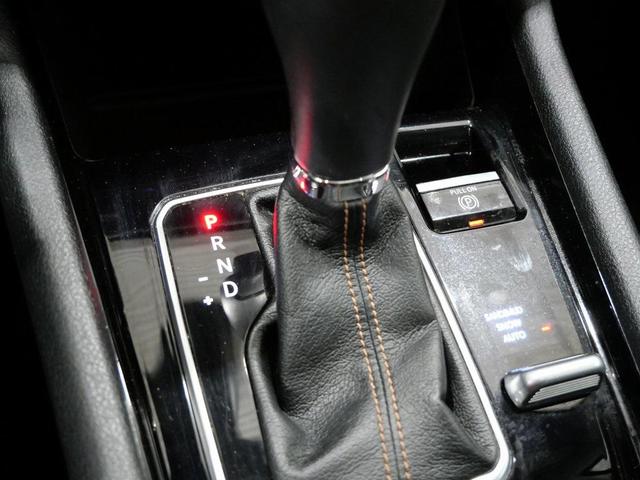 Photo of 2022 Diamond Black Crystal Pearlcoat Jeep Compass