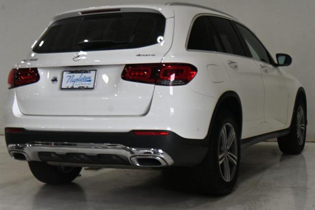 Photo of 2022 Polar White Mercedes-Benz GLC 300