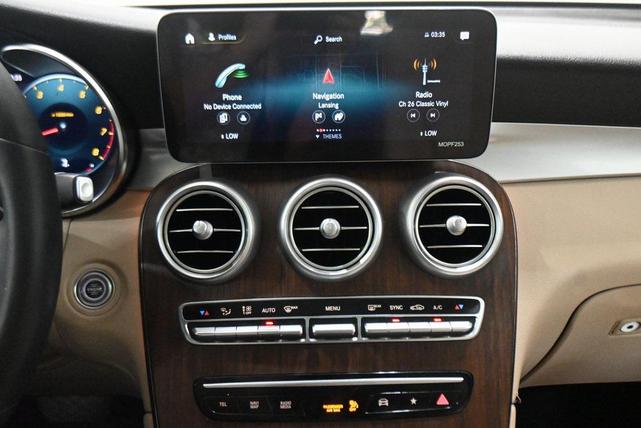 Photo of 2022 Polar White Mercedes-Benz GLC 300