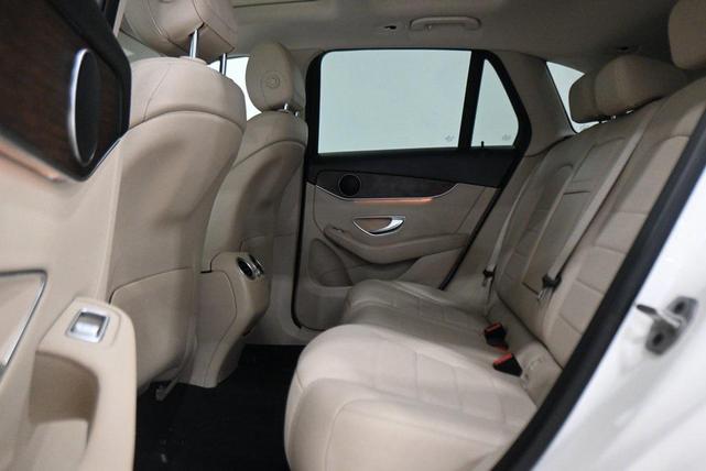 Photo of 2022 Polar White Mercedes-Benz GLC 300