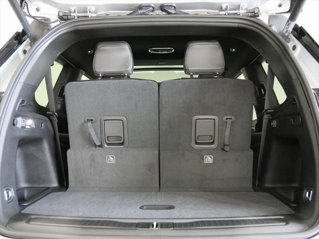 Photo of 2025 Silver Zynith Jeep Grand Cherokee L