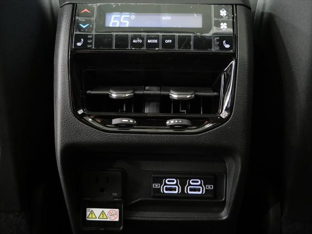 Photo of 2025 Silver Zynith Jeep Grand Cherokee L