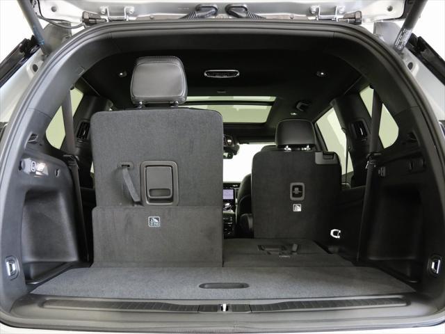 Photo of 2025 Silver Zynith Jeep Grand Cherokee L