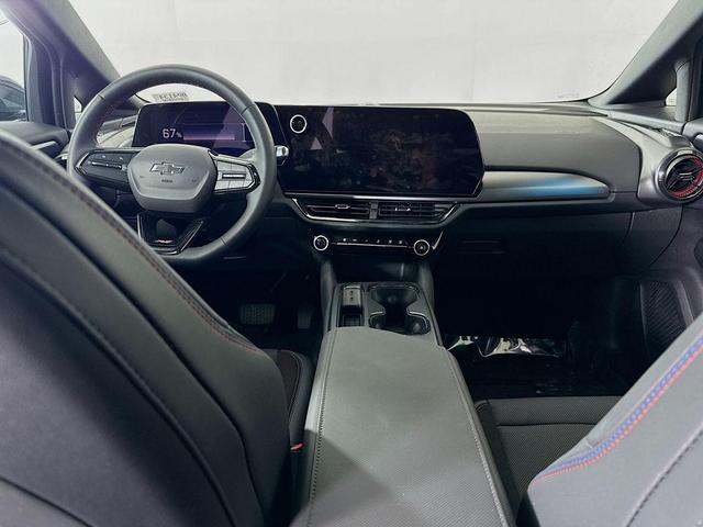 Photo of 2024 Black Chevrolet Equinox EV