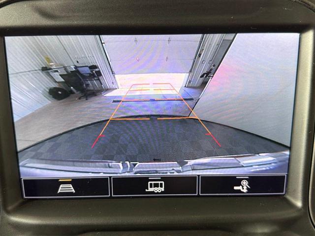 Photo of 2021 Summit White GMC Sierra 1500
