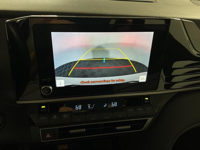 Photo of 2025 Ice Cap Toyota Camry