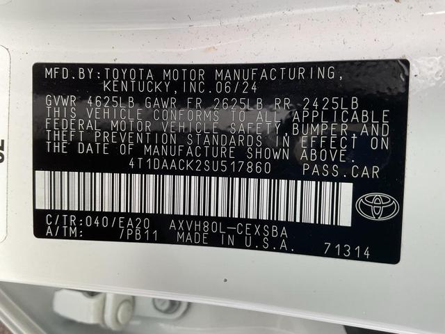 Photo of 2025 Ice Cap Toyota Camry