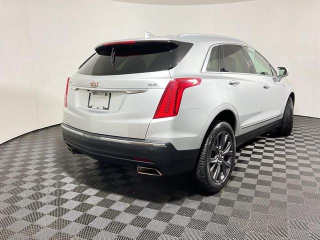 Photo of 2018 Radiant Silver Metallic Cadillac XT5