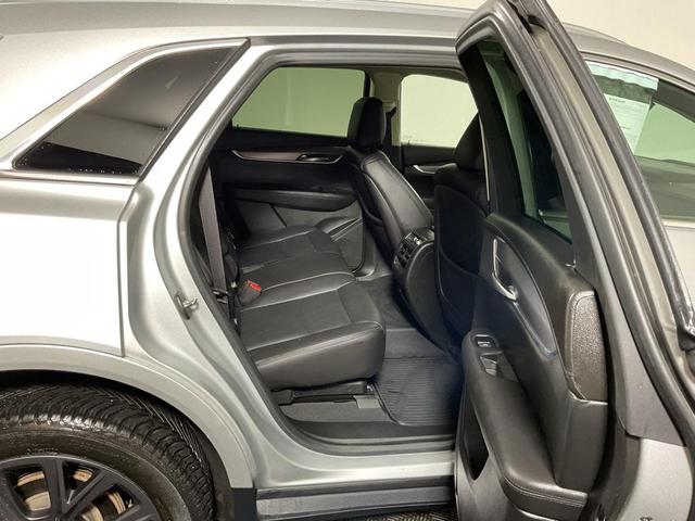 Photo of 2018 Radiant Silver Metallic Cadillac XT5
