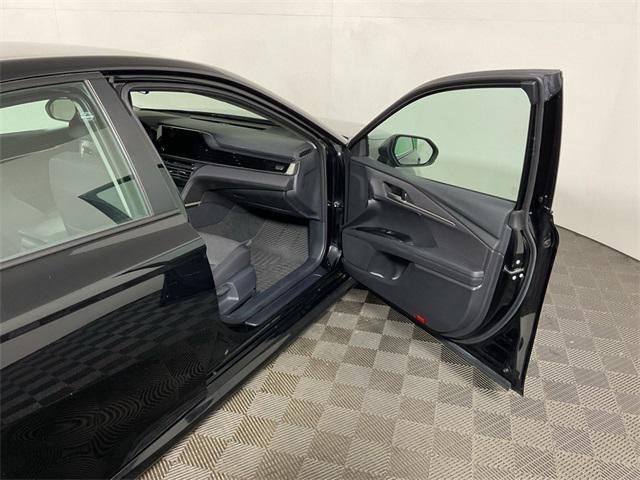 Photo of 2025 Midnight Black Metallic Toyota Camry
