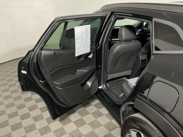 Photo of 2025 Mosaic Black Metallic Chevrolet Trax