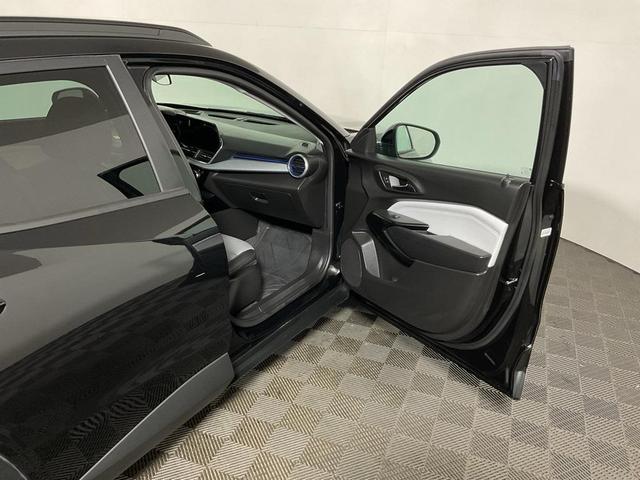 Photo of 2025 Mosaic Black Metallic Chevrolet Trax