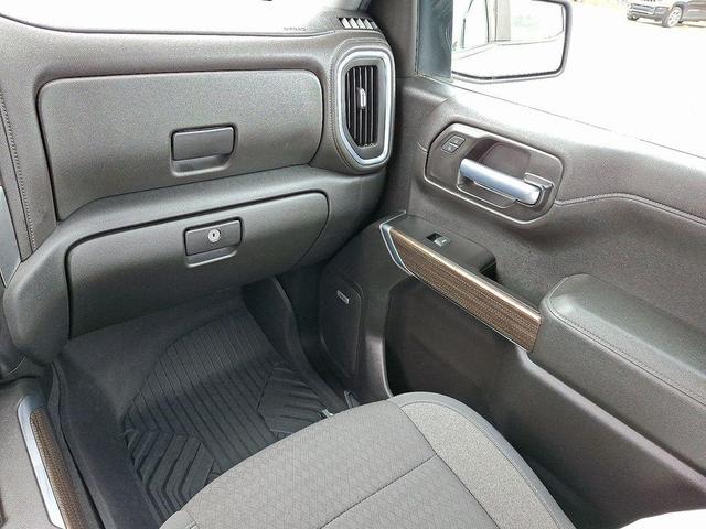 Photo of 2020 Silver Ice Metallic Chevrolet Silverado 1500