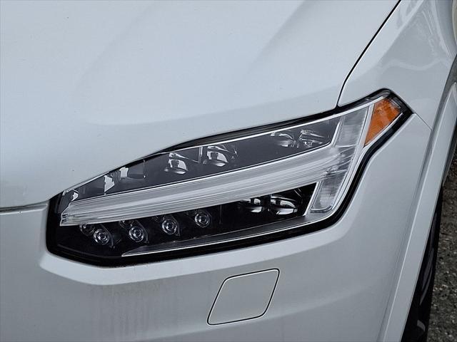 Photo of 2018 White Volvo XC90