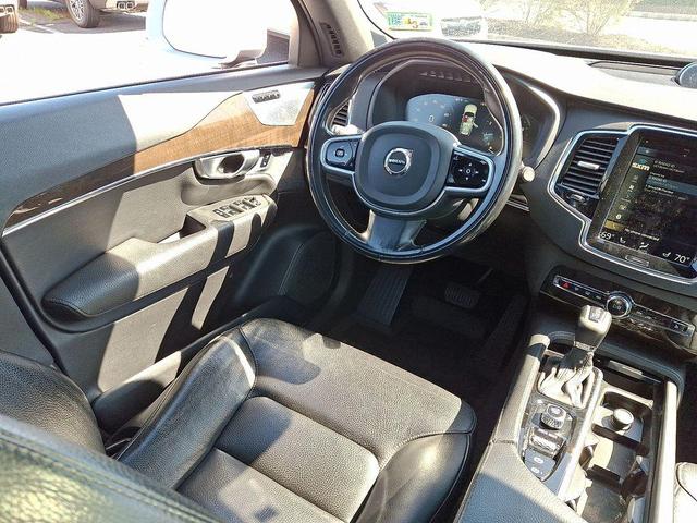 Photo of 2018 White Volvo XC90