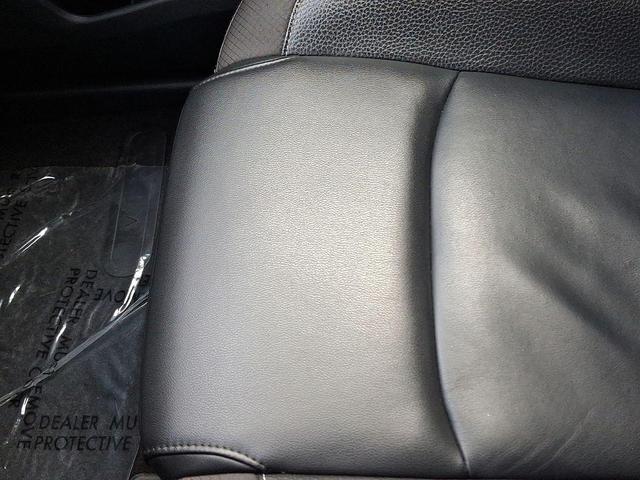 Photo of 2022 Scarlet Ember Tintcoat/Super Black Nissan Pathfinder