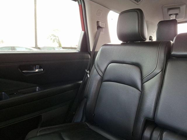 Photo of 2022 Scarlet Ember Tintcoat/Super Black Nissan Pathfinder