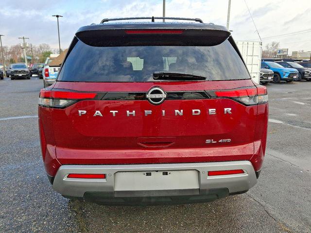 Photo of 2022 Scarlet Ember Tintcoat/Super Black Nissan Pathfinder