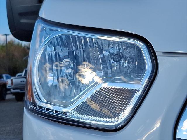 Photo of 2022 Oxford White Ford Transit-250