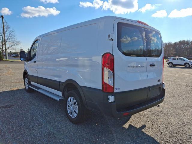 Photo of 2022 Oxford White Ford Transit-250