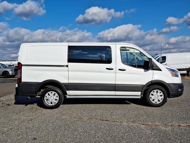 Photo of 2022 Oxford White Ford Transit-250