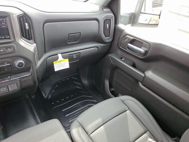 Photo of 2025 Summit White Chevrolet Silverado 3500