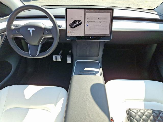Photo of 2023 Gray Tesla Model Y