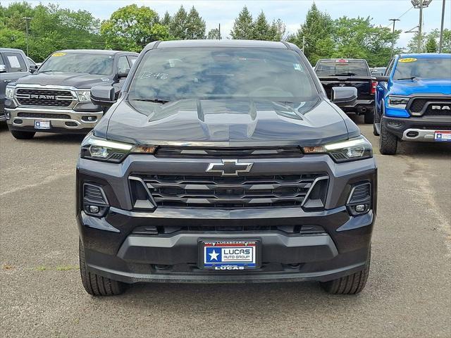 Photo of 2025 Black Chevrolet Colorado