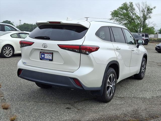 Photo of 2020 Blizzard Pearl Toyota Highlander