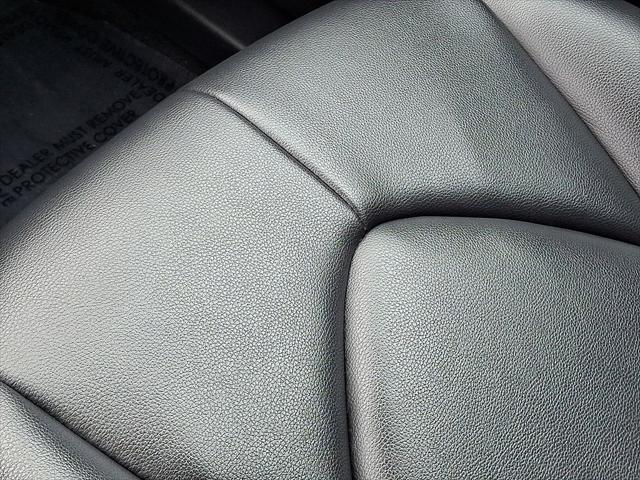 Photo of 2020 Blizzard Pearl Toyota Highlander