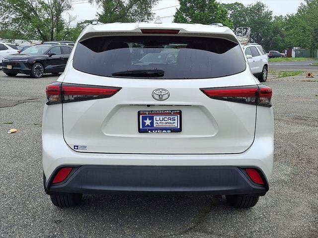 Photo of 2020 Blizzard Pearl Toyota Highlander