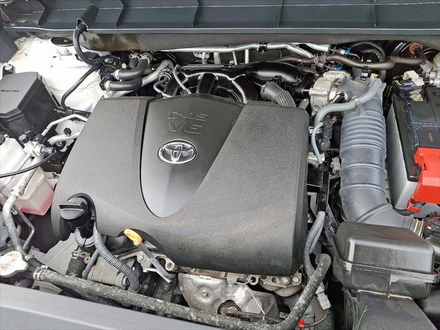 Photo of 2020 Blizzard Pearl Toyota Highlander