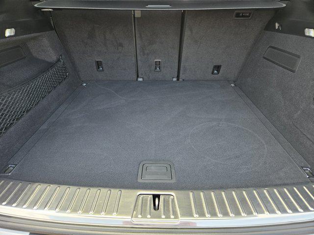 Photo of 2024 Black Porsche Cayenne