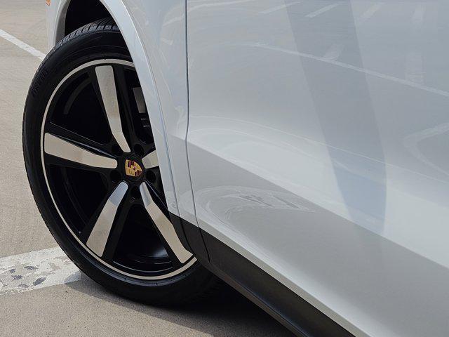 Photo of 2024 Black Porsche Cayenne