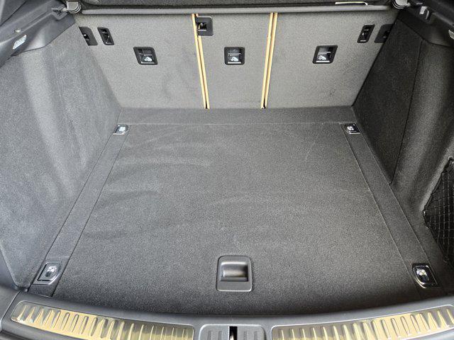 Photo of 2026 Dolomite Silver Metallic Porsche Macan