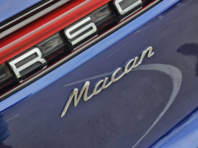 Photo of 2024 Gentian Blue Metallic Porsche Macan