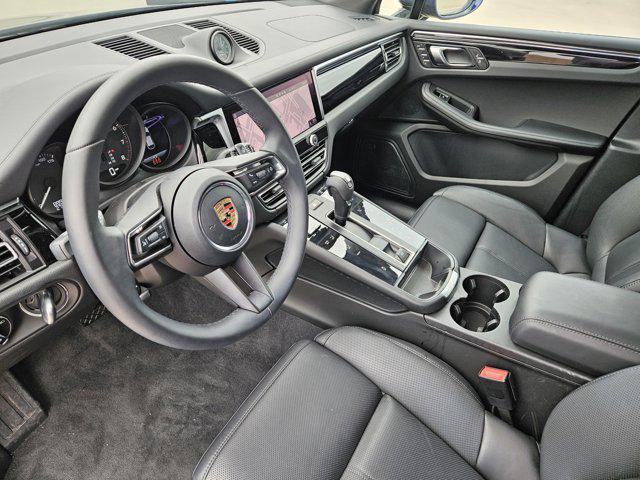 Photo of 2024 Gentian Blue Metallic Porsche Macan