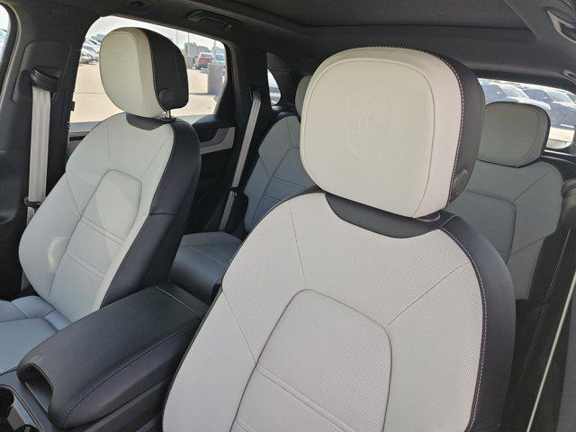 Photo of 2024 Montego Blue Metallic Porsche Cayenne