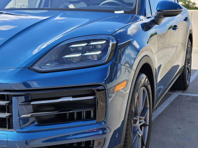Photo of 2024 Montego Blue Metallic Porsche Cayenne