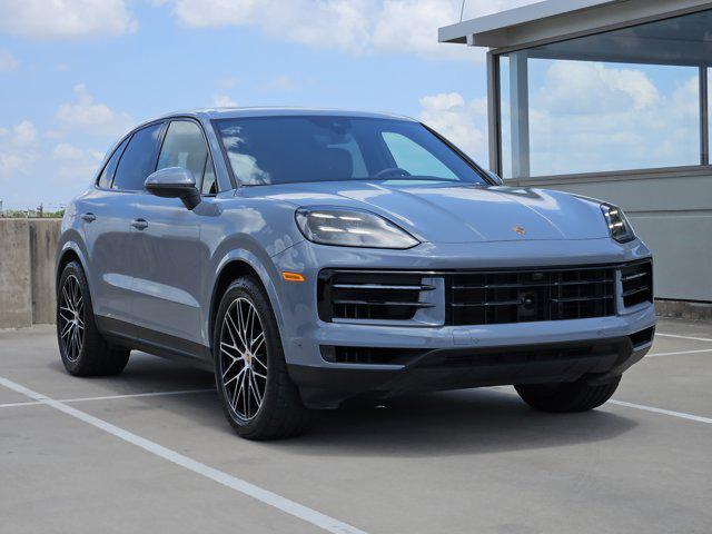 Photo of 2025 Arctic Grey Porsche Cayenne