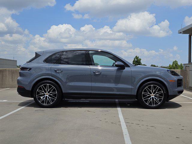 Photo of 2025 Arctic Grey Porsche Cayenne