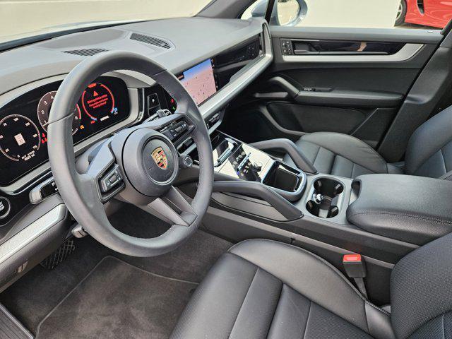 Photo of 2025 Arctic Grey Porsche Cayenne
