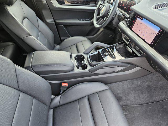 Photo of 2025 Arctic Grey Porsche Cayenne