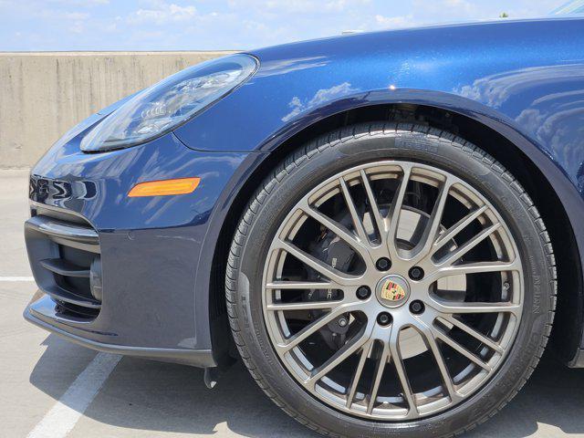 Photo of 2022 Night Blue Metallic Porsche Panamera