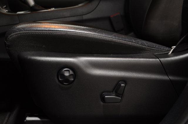 Photo of 2019 Diamond Black Crystal Pearlcoat Jeep Grand Cherokee