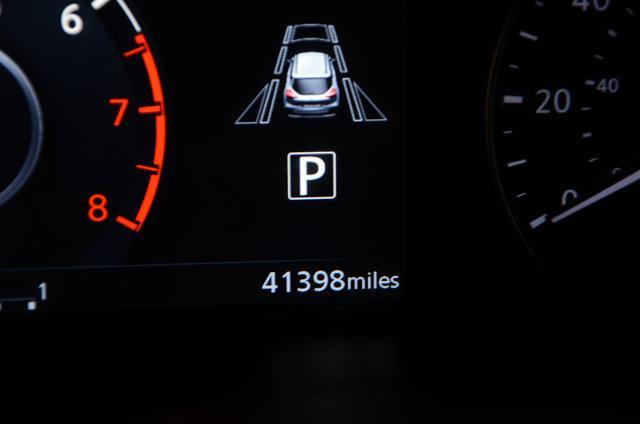 Photo of 2023 Gun Metallic Nissan Kicks