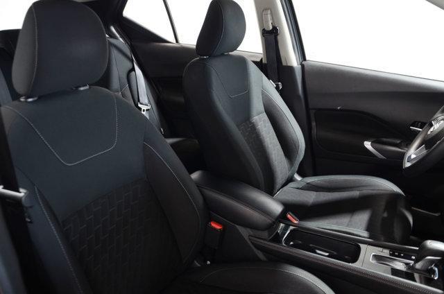 Photo of 2023 Gun Metallic Nissan Kicks