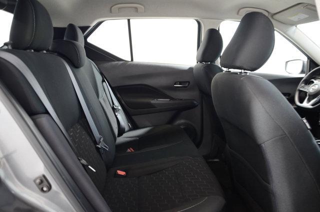 Photo of 2023 Gun Metallic Nissan Kicks