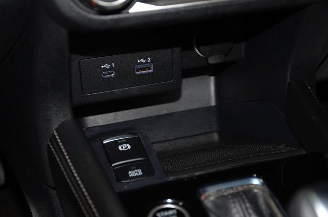 Photo of 2023 Gun Metallic Nissan Kicks