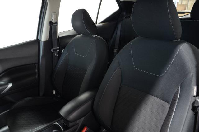 Photo of 2023 Gun Metallic Nissan Kicks